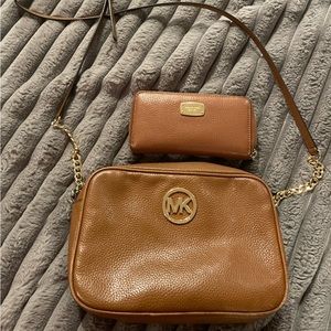 Authentic brown Michael Kors bag and matching wallet